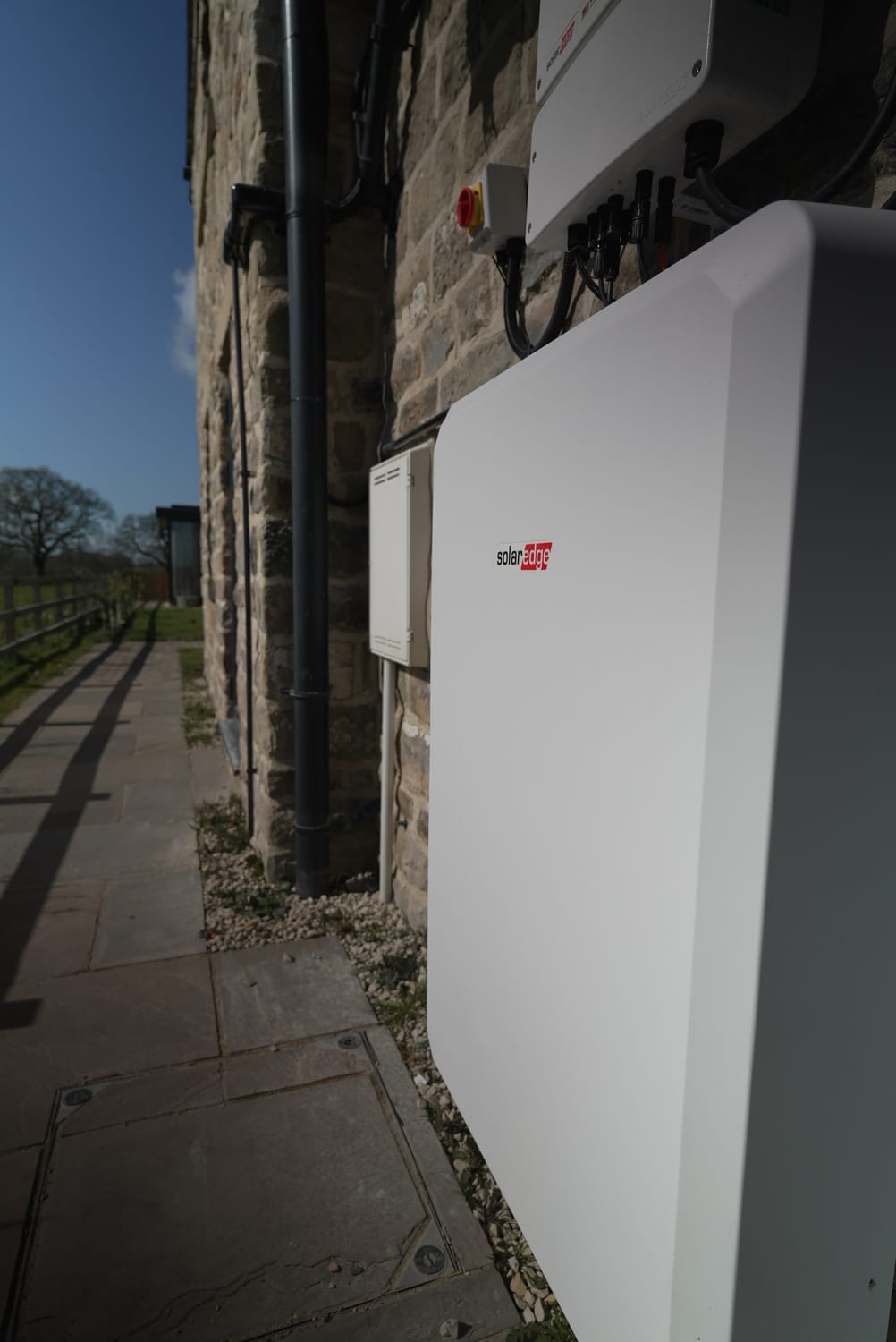 Solar Panels With Battery Storage: Is the Combination Worth It in 2026?